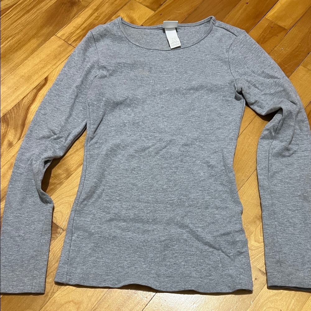 H&M Gray Long Sleeve Women's Top